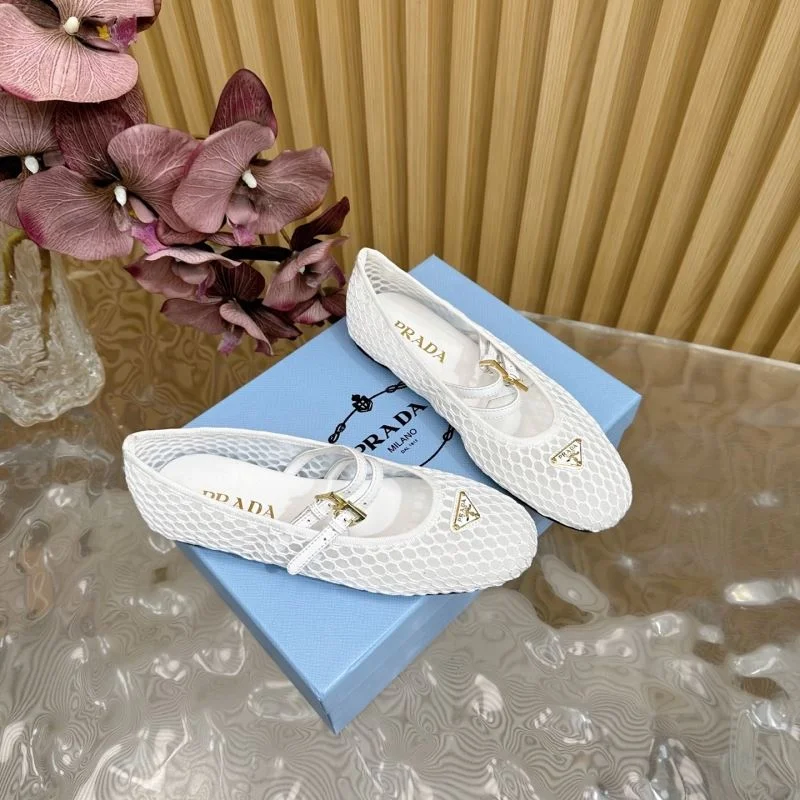 Prada Low Shoes Supportive 34808