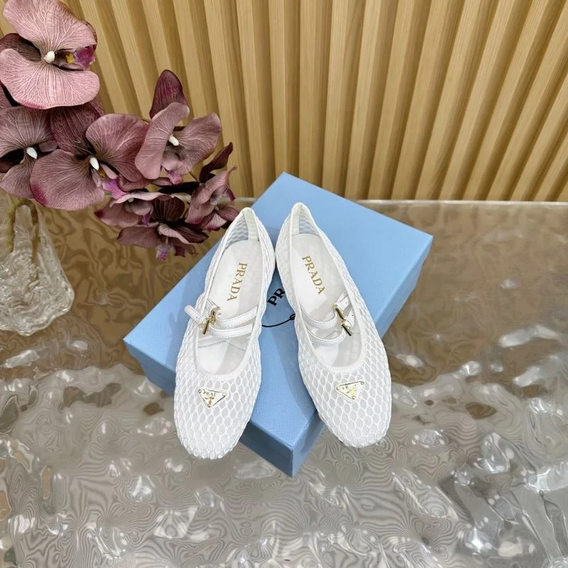 Prada Low Shoes Supportive 34808