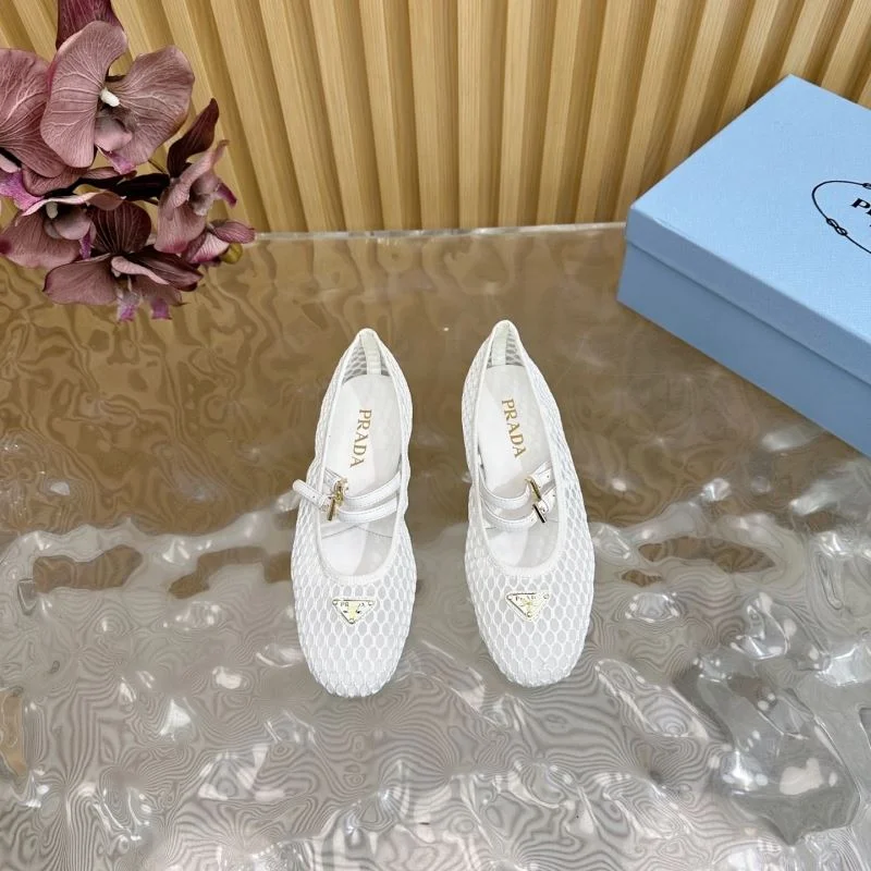 Prada Low Shoes Supportive 34808