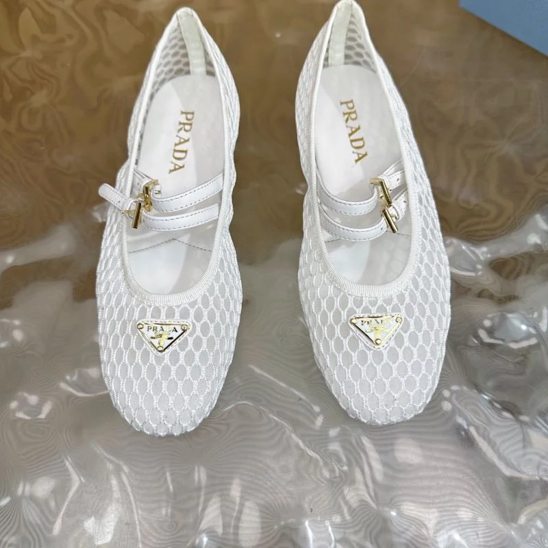Prada Low Shoes Supportive 34808