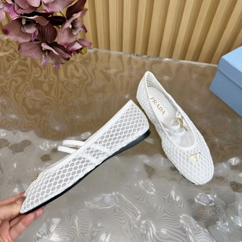 Prada Low Shoes Supportive 34808