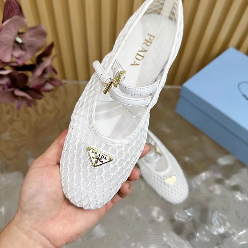 Prada Low Shoes Supportive 34808