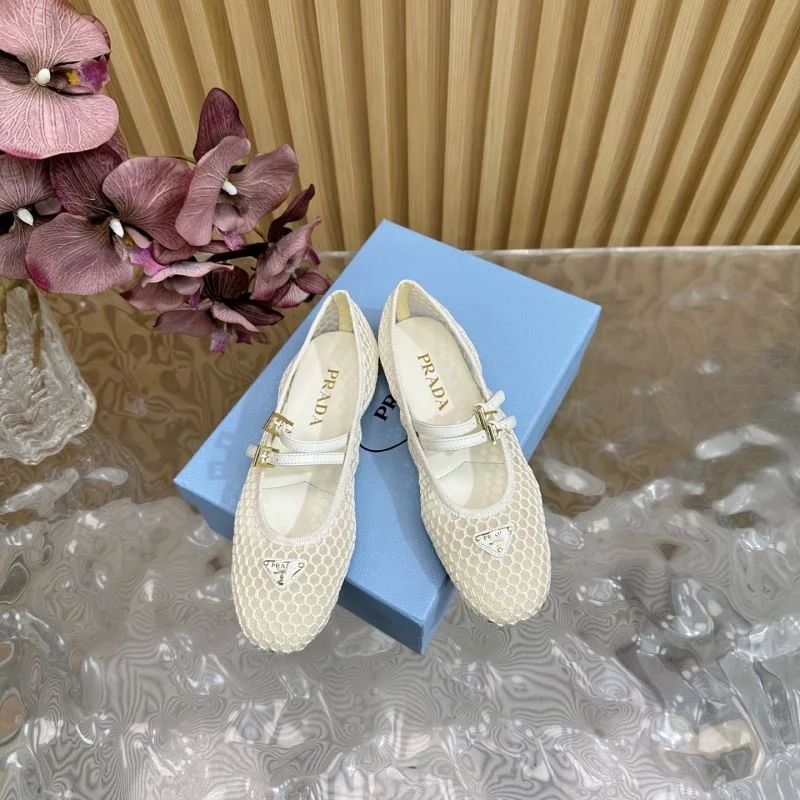 SmoothTexture Prada Low Shoes 34801