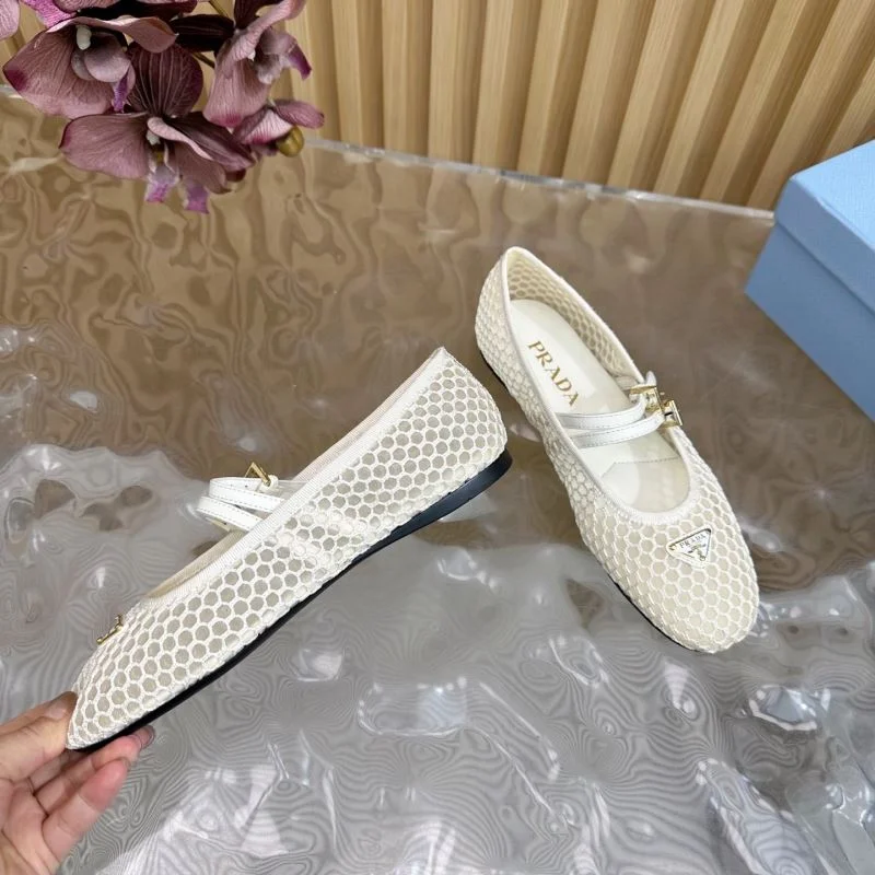 SmoothTexture Prada Low Shoes 34801