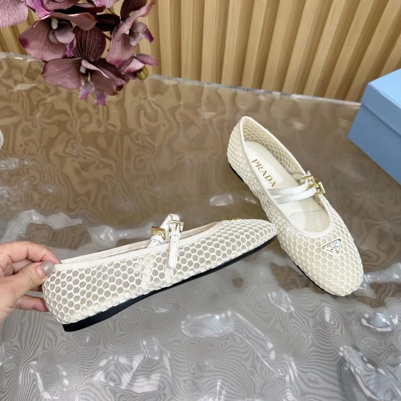 SmoothTexture Prada Low Shoes 34801