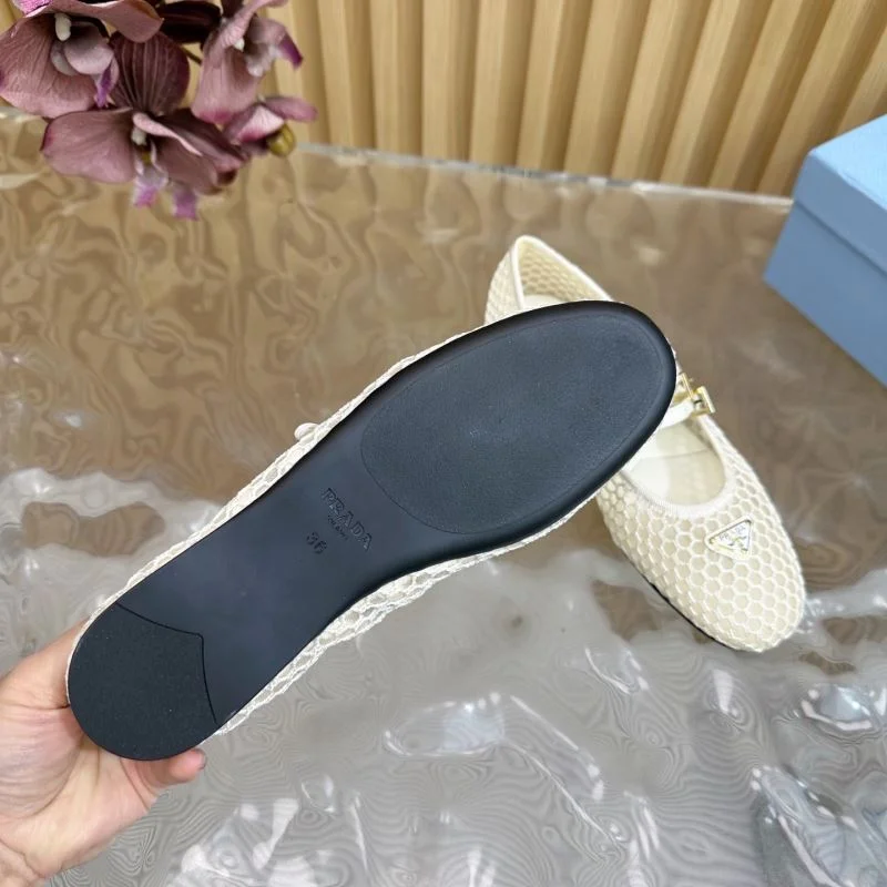SmoothTexture Prada Low Shoes 34801