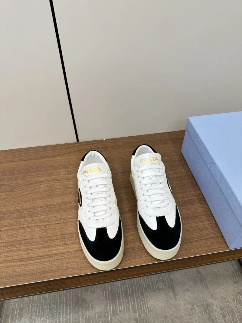 Prada Low Shoes Supportive 34799