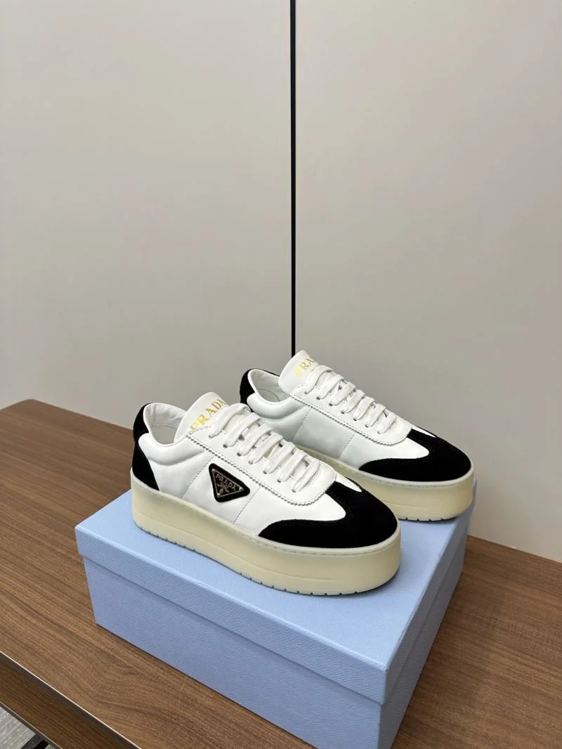 Prada Low Shoes Supportive 34799