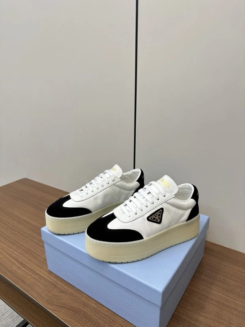 Prada Low Shoes Supportive 34799