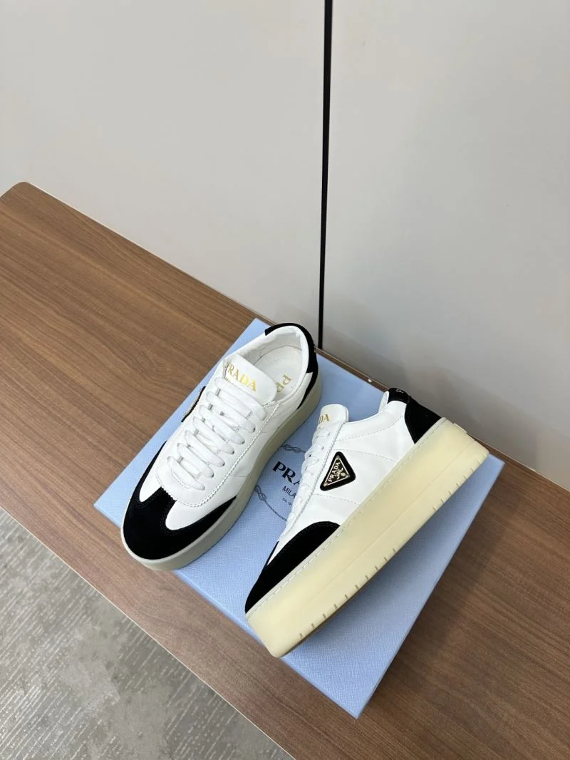 Prada Low Shoes Supportive 34799
