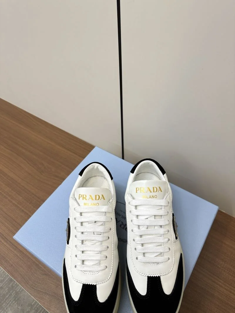 Prada Low Shoes Supportive 34799