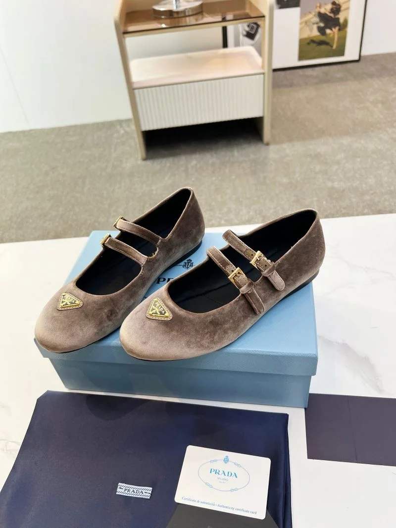 Prada Low Shoes Affordable 34788