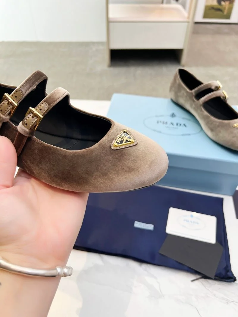 Prada Low Shoes Affordable 34788