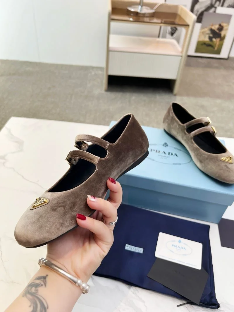 Prada Low Shoes Affordable 34788