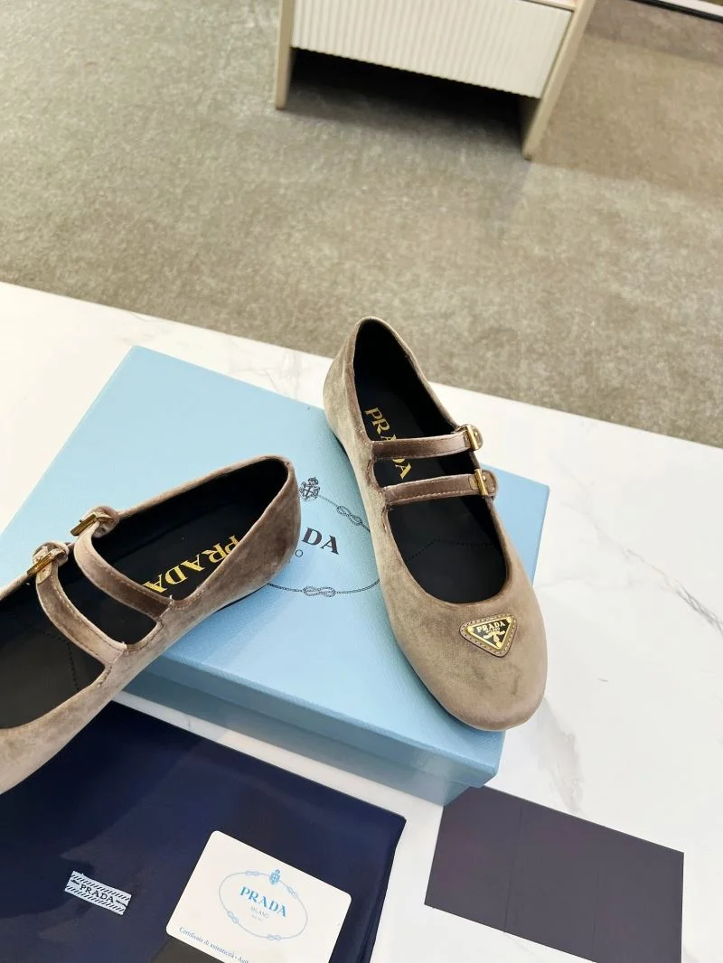 Prada Low Shoes Affordable 34788