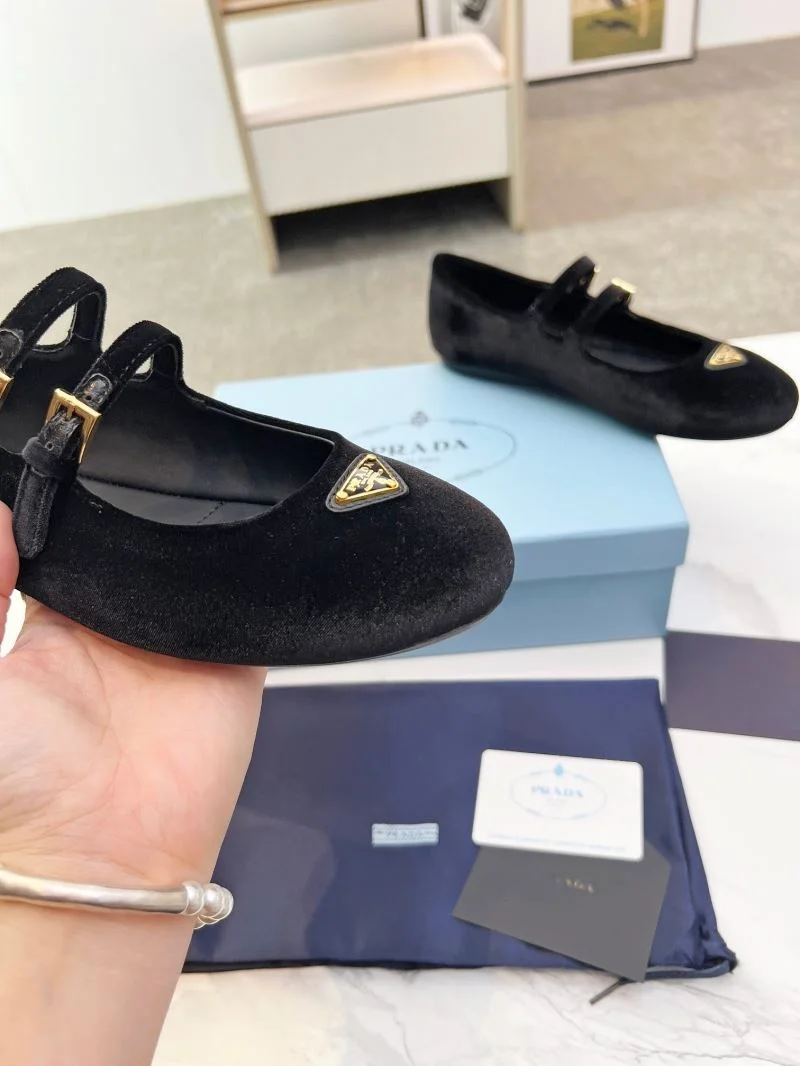 Prada Low Shoes NewStyle 34773