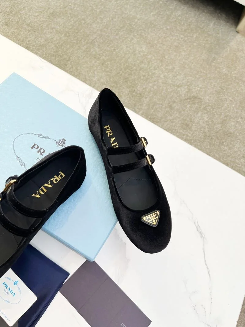 Prada Low Shoes NewStyle 34773