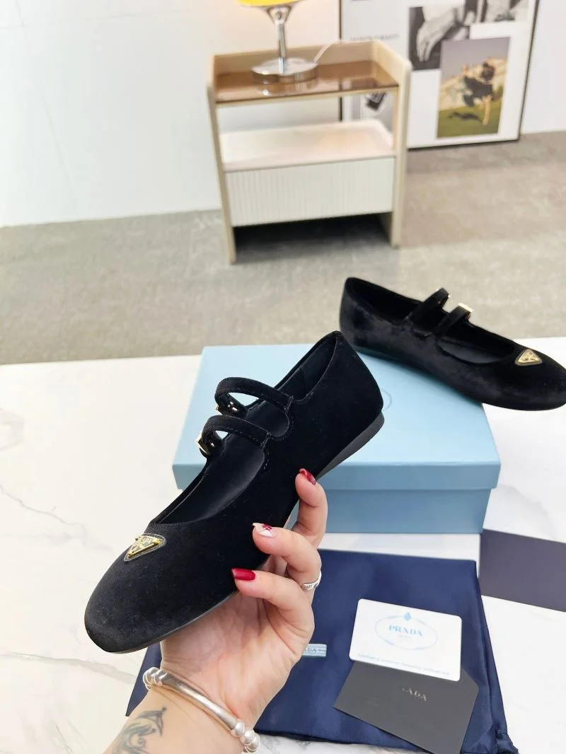 Prada Low Shoes NewStyle 34773