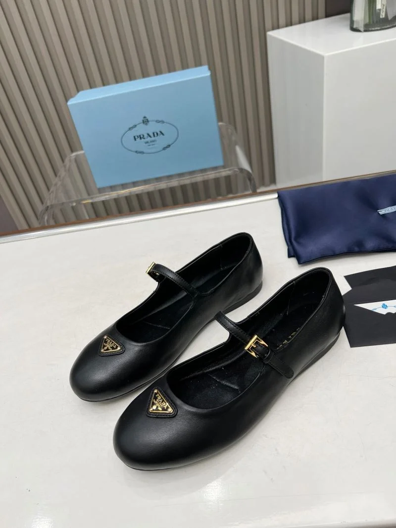 Prada Low Shoes Neat 34782