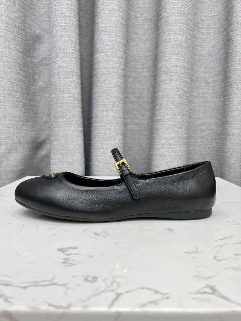 Prada Low Shoes Neat 34782