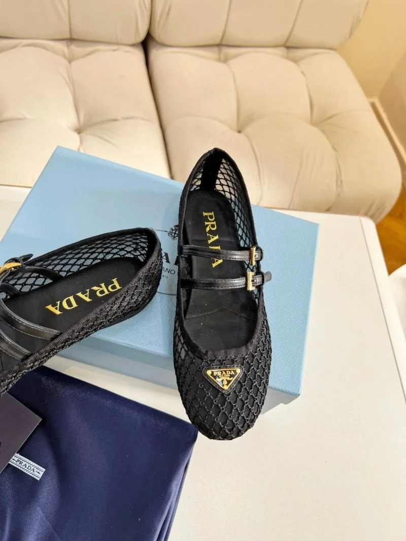 MoistureWicking Prada Low Shoes 34772