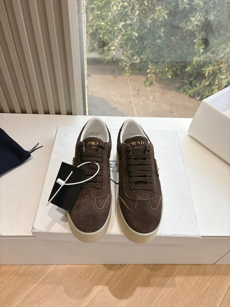 WrinkleFree Prada Low Shoes 34769