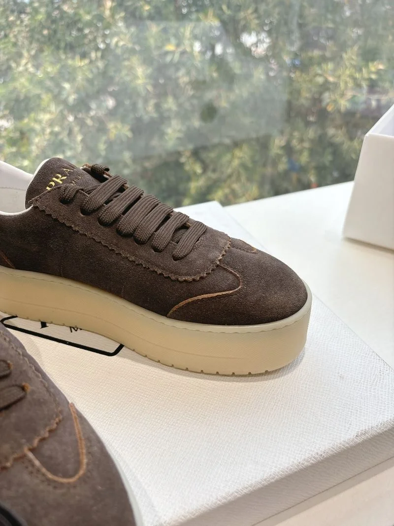 WrinkleFree Prada Low Shoes 34769