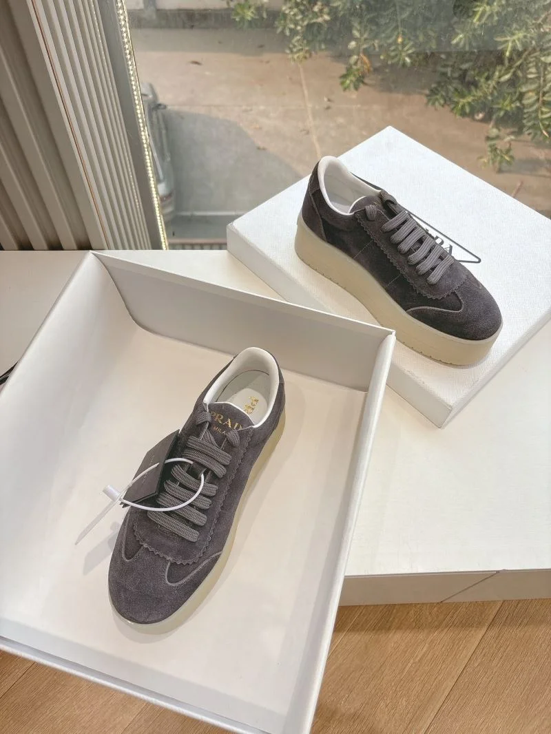 Cozy Prada Low Shoes 34768