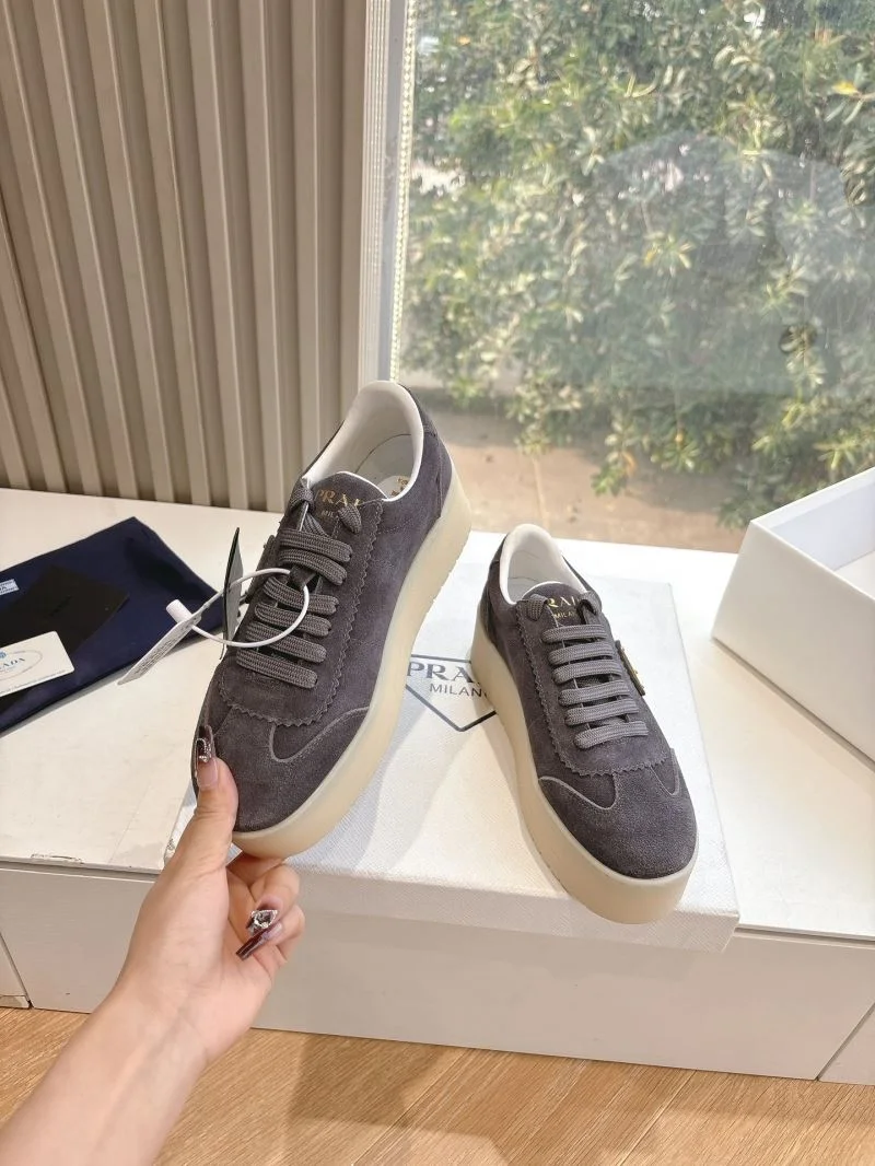 Cozy Prada Low Shoes 34768