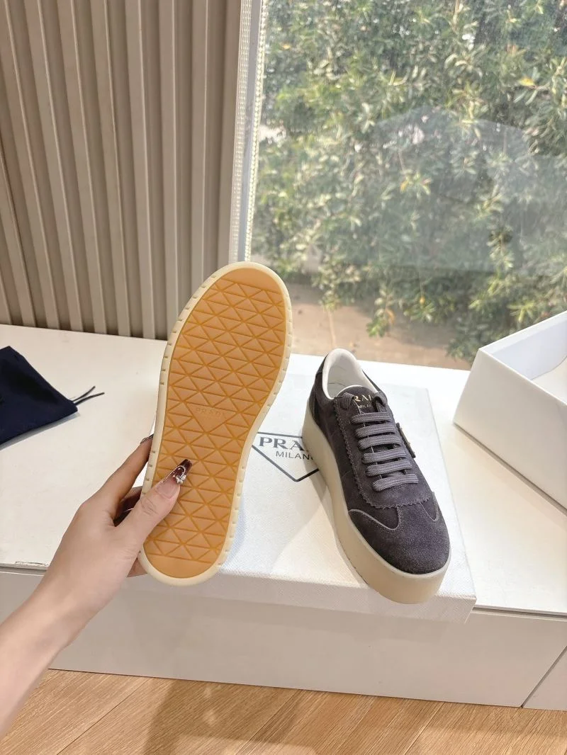 Cozy Prada Low Shoes 34768