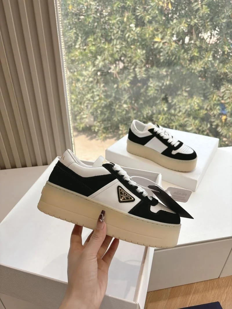 Practical Prada Low Shoes 34765