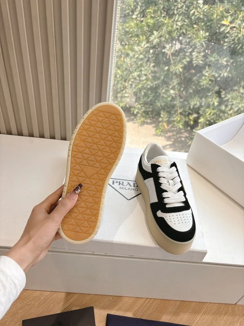 Practical Prada Low Shoes 34765