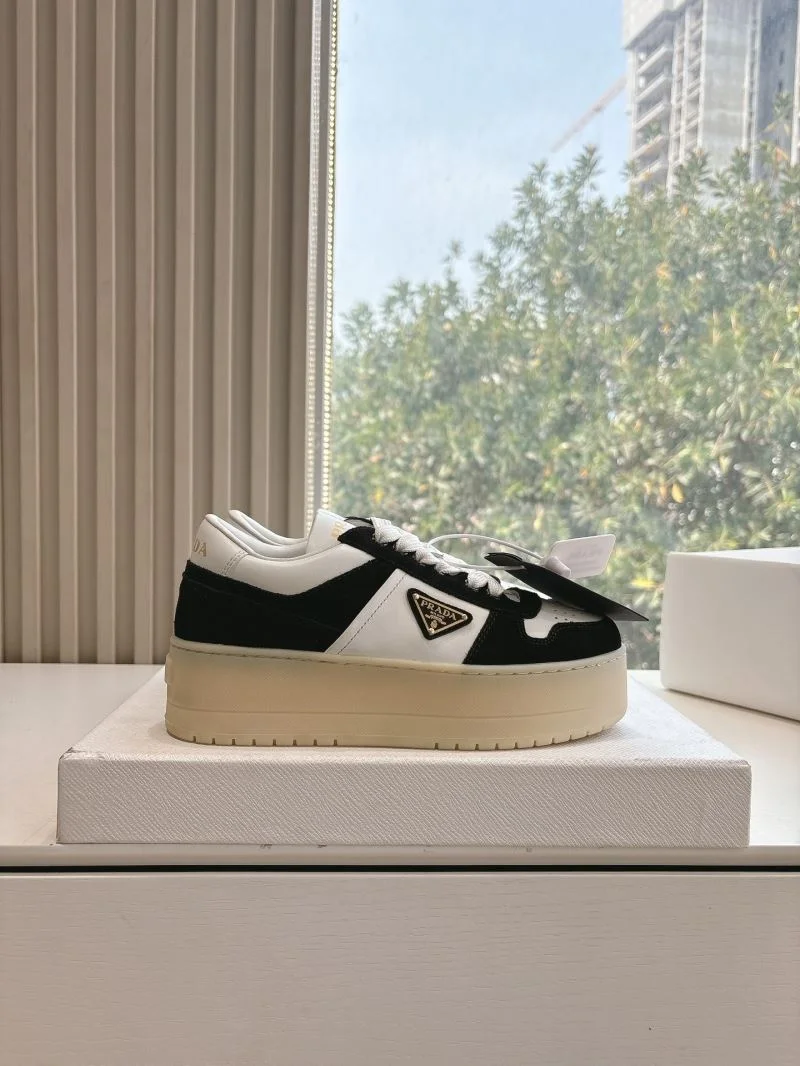 Practical Prada Low Shoes 34765