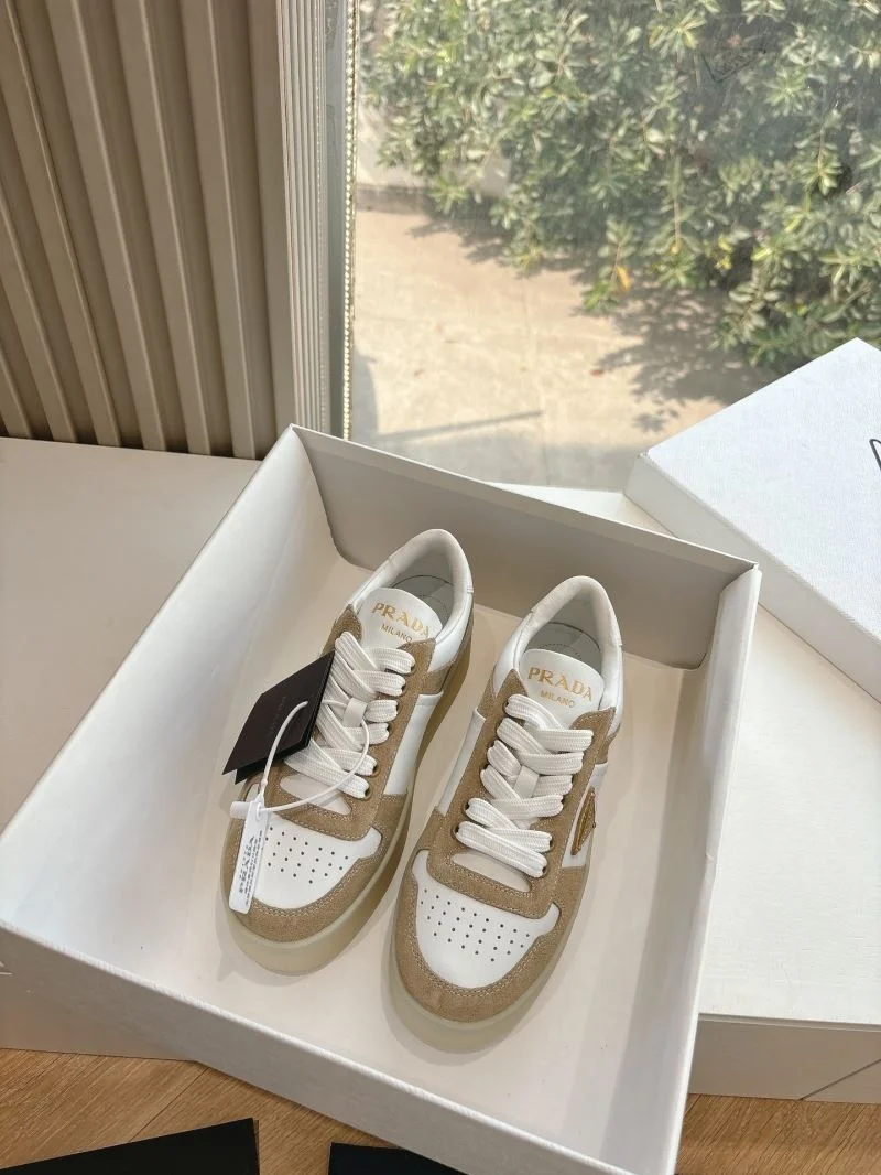 Durable Prada Low Shoes 34763
