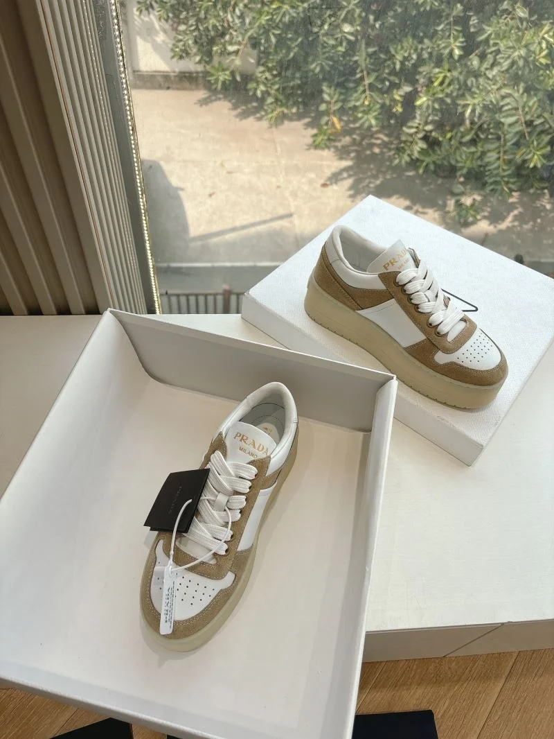 Durable Prada Low Shoes 34763