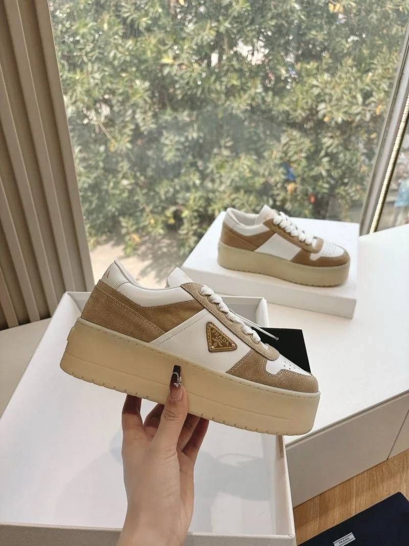 Durable Prada Low Shoes 34763