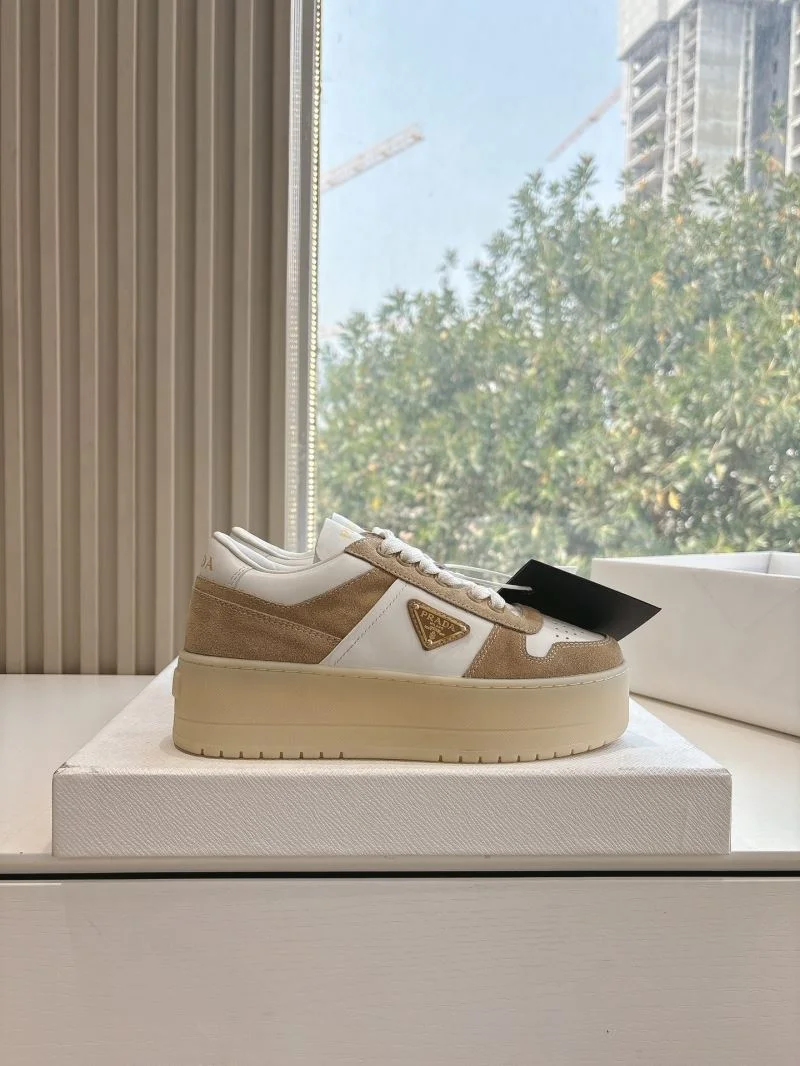 Durable Prada Low Shoes 34763