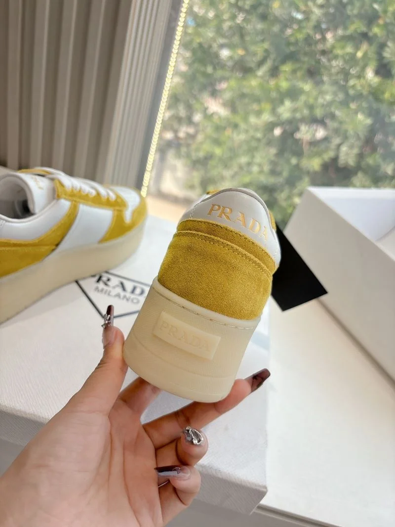 Fashionable Prada Low Shoes 34749