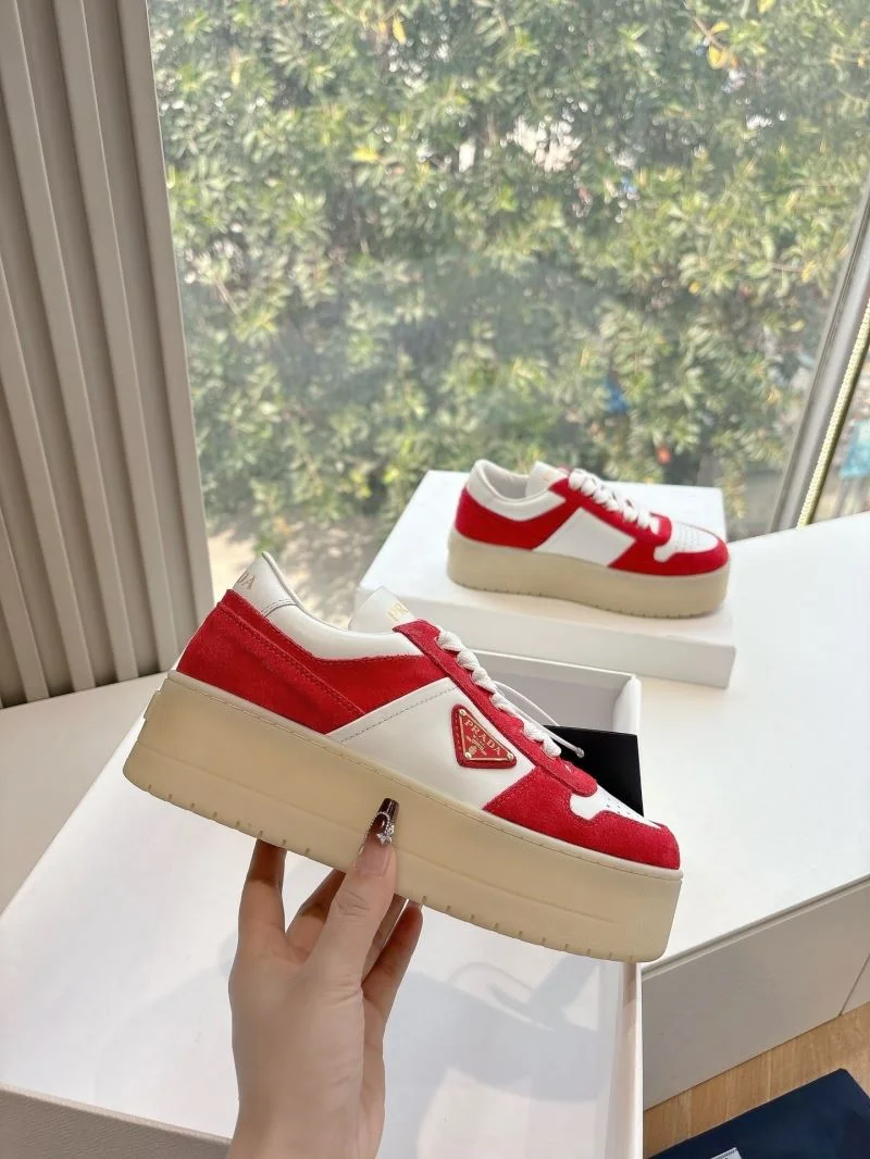 Prada Low Shoes Bright 34747