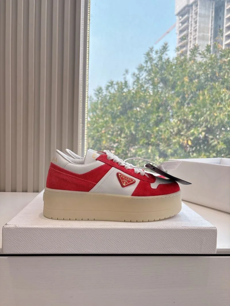 Prada Low Shoes Bright 34747