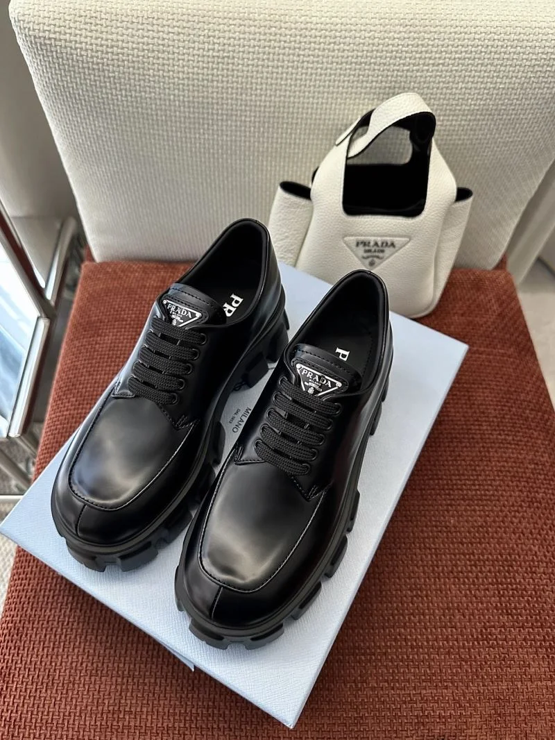 Prada Low Shoes Flexible 34746