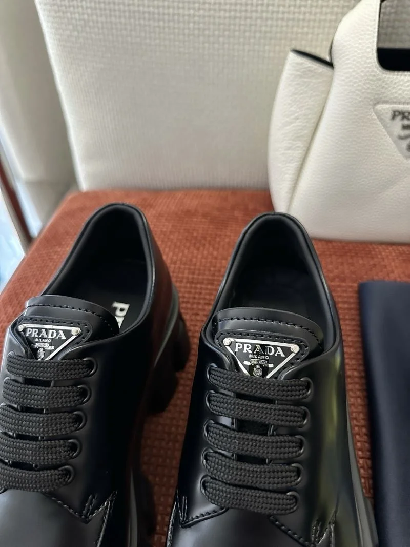 Prada Low Shoes Flexible 34746