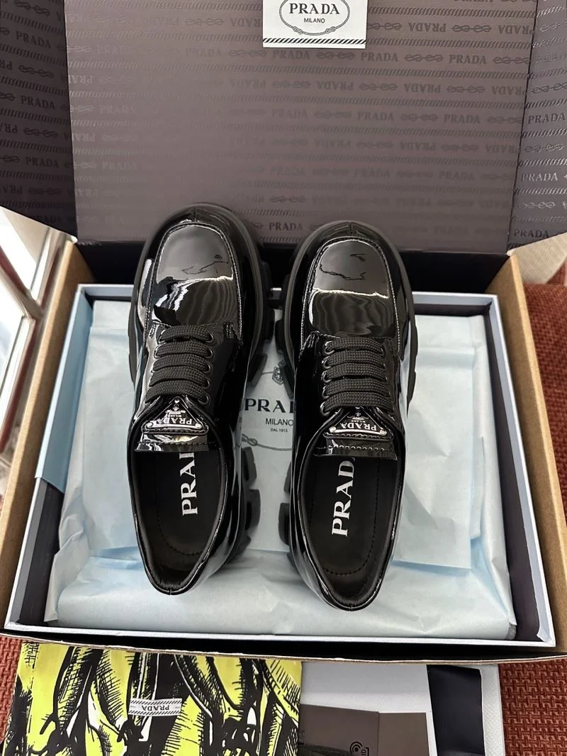 Prada Low Shoes Minimalist 34757