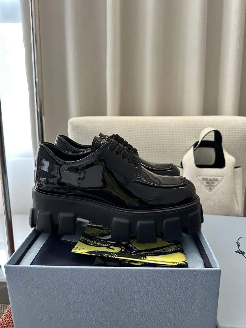 Prada Low Shoes Minimalist 34757