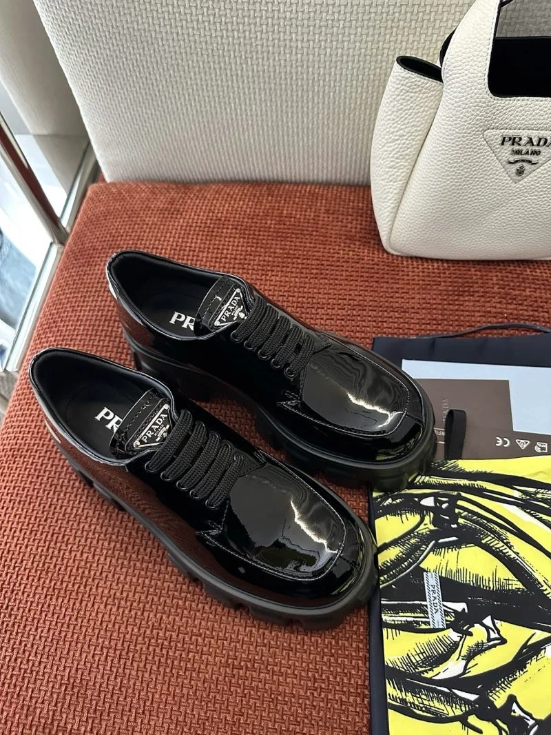Prada Low Shoes Minimalist 34757