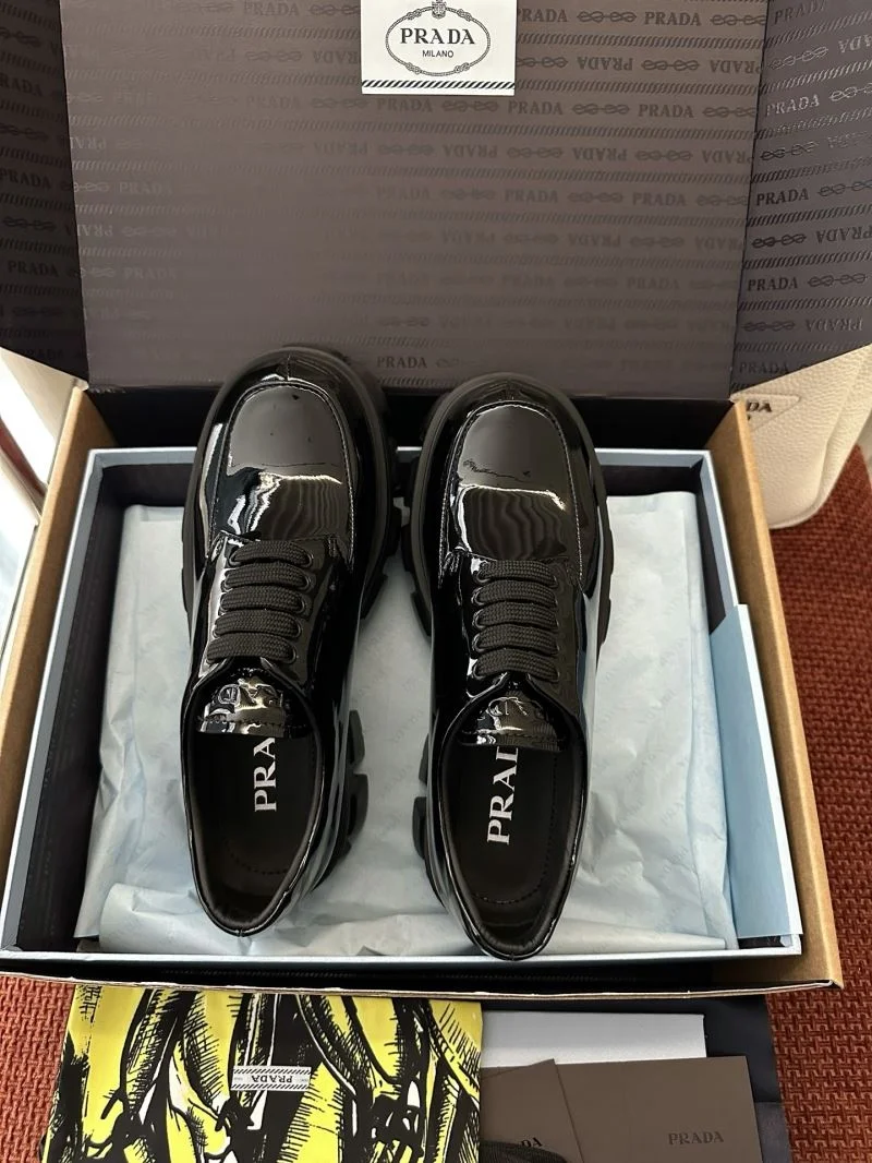Prada Low Shoes Sleek 34755