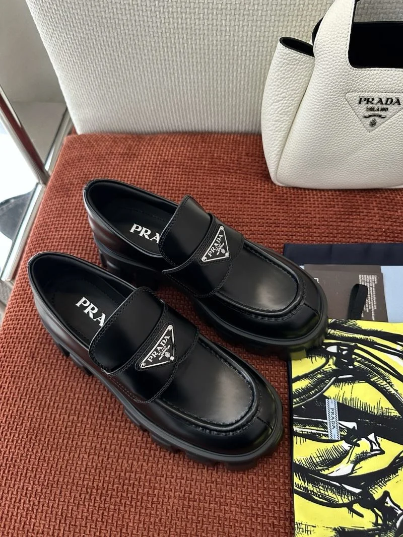 Prada Low Shoes OnTrend 34752