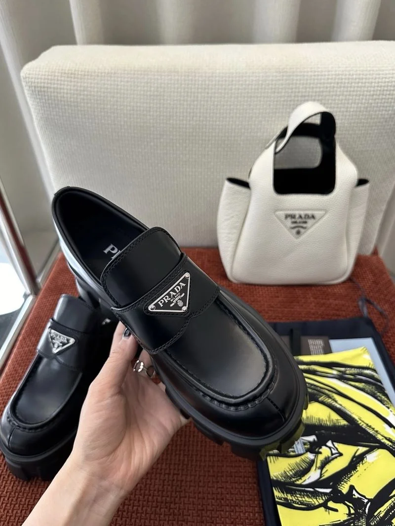 Prada Low Shoes OnTrend 34752