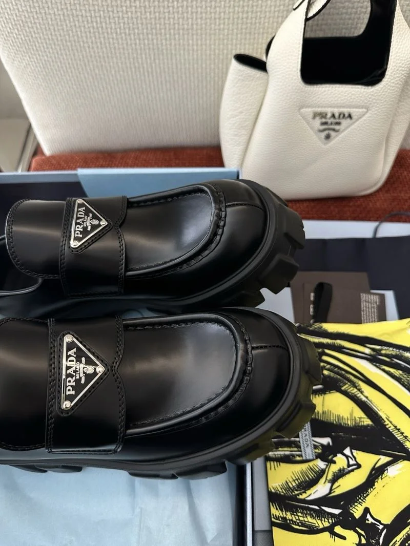 Prada Low Shoes OnTrend 34752