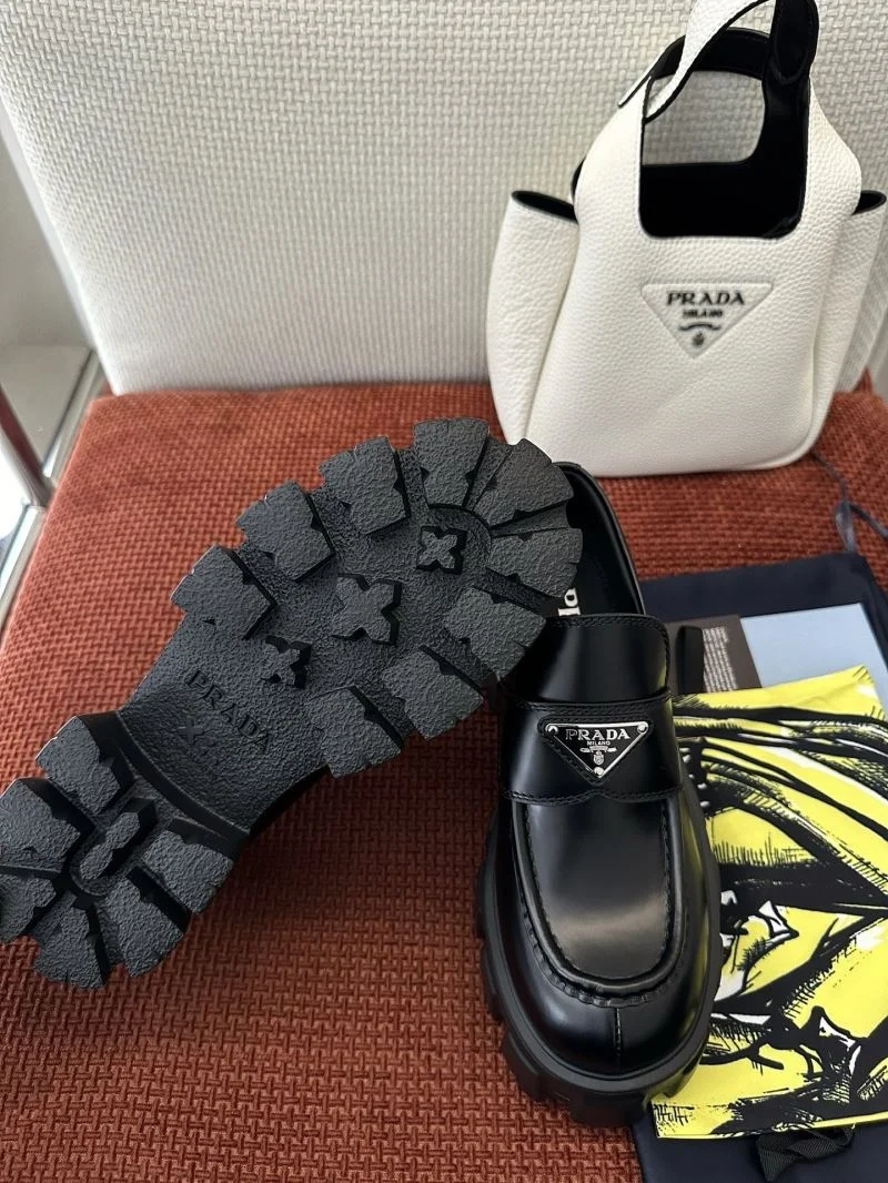 Prada Low Shoes OnTrend 34752